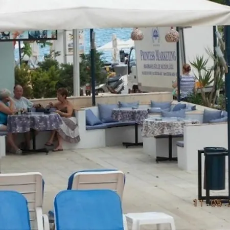 Tekin Aparts 3* Μαρμαρίς